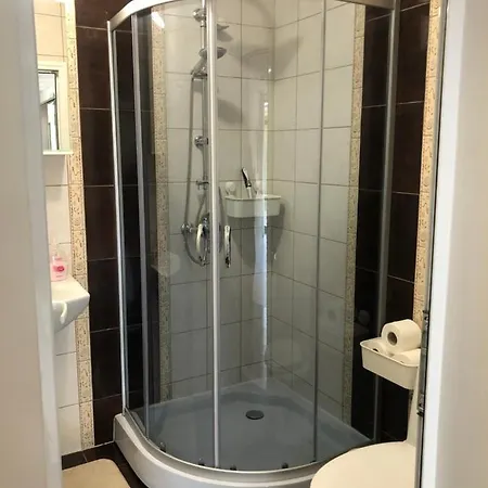 Romance And Family Suites סנט קונסטנטין והלנה